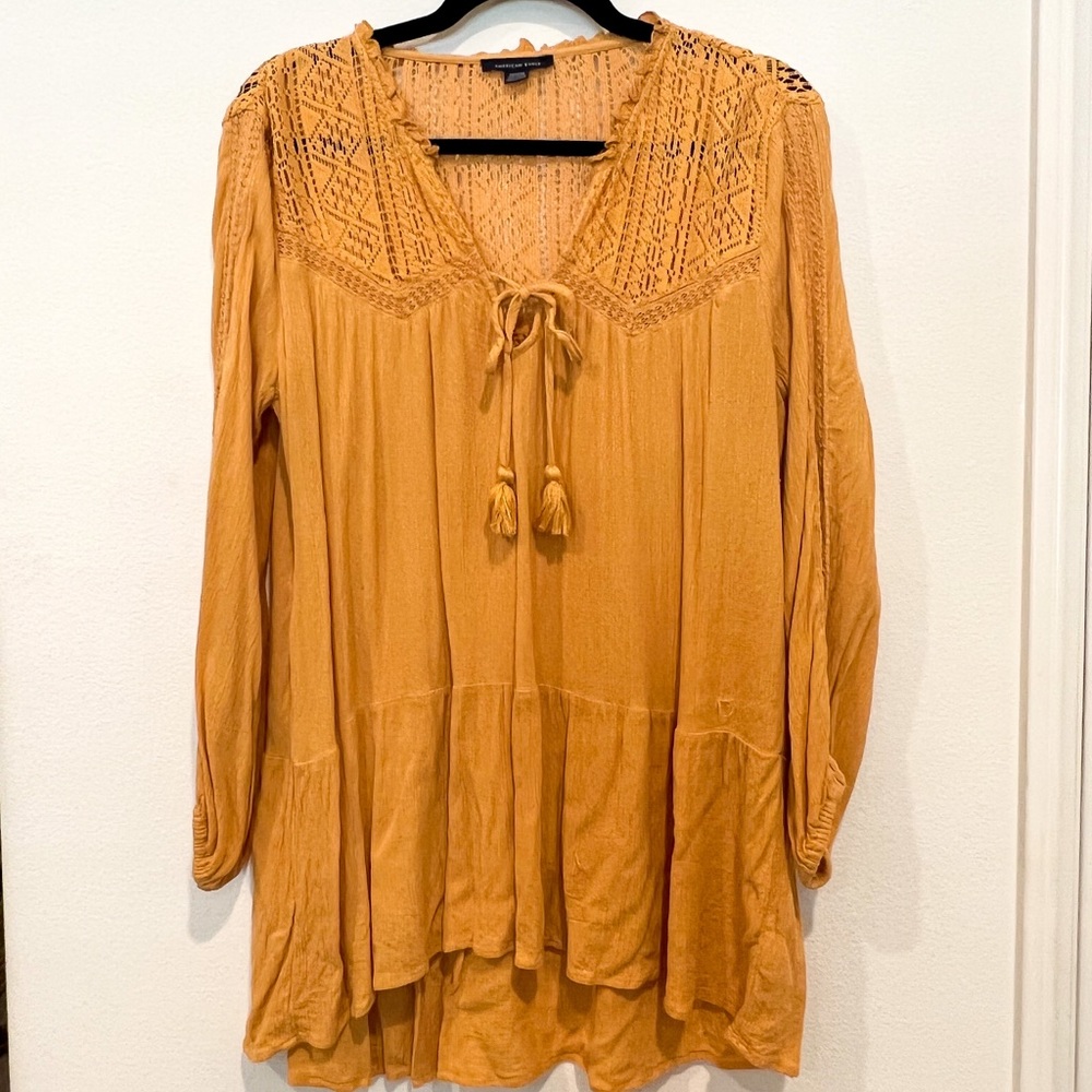American Eagle lace inset long sleeve tunic blouse. Size medium. Burnt orange.